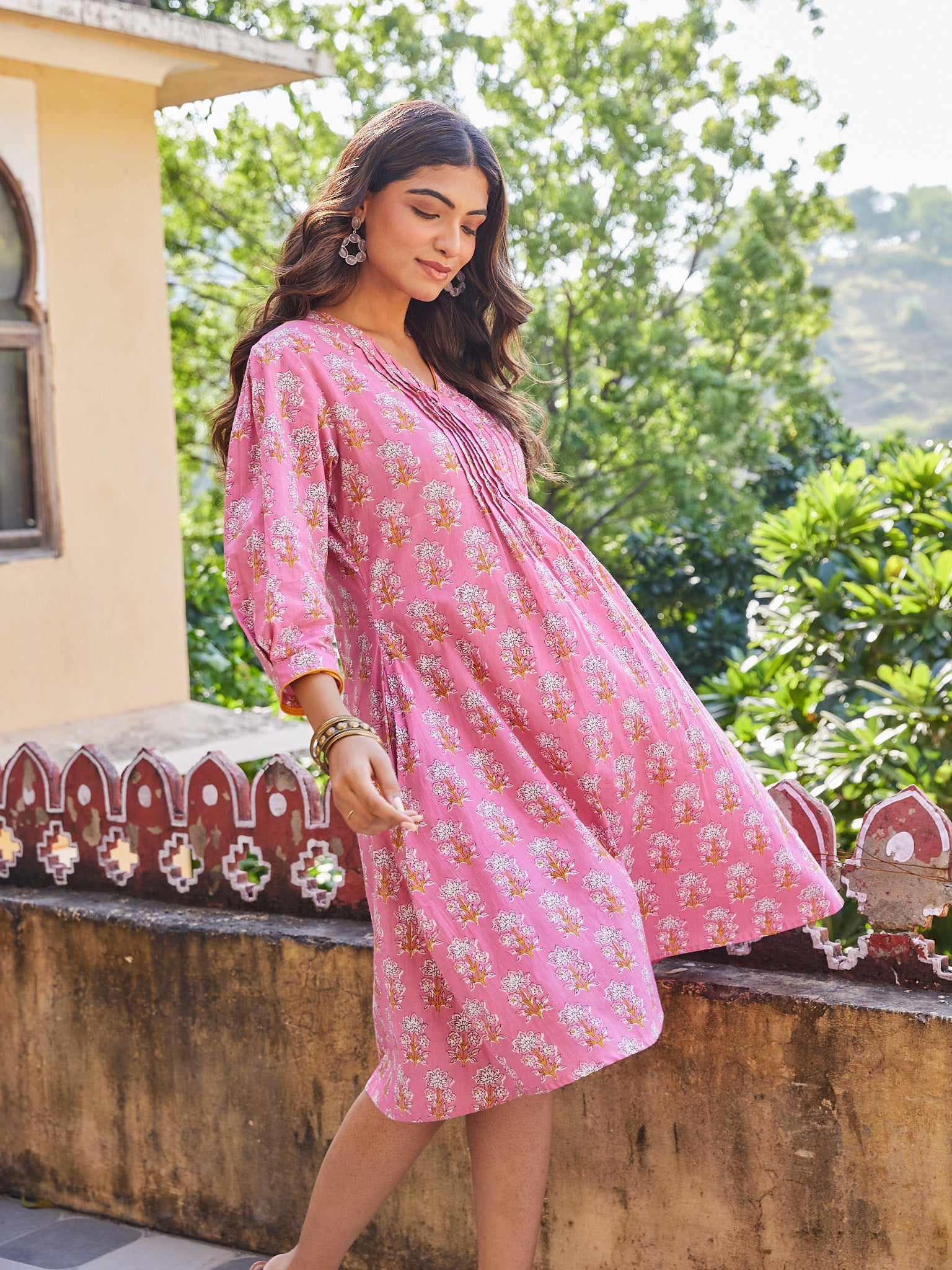 Cotton Women's Pink Floral Long Kurti