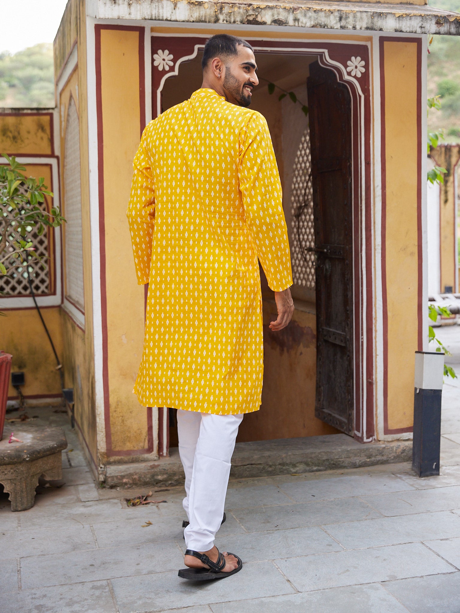 Cotton Yellow-White Geometric Men's Ethnic Kurta