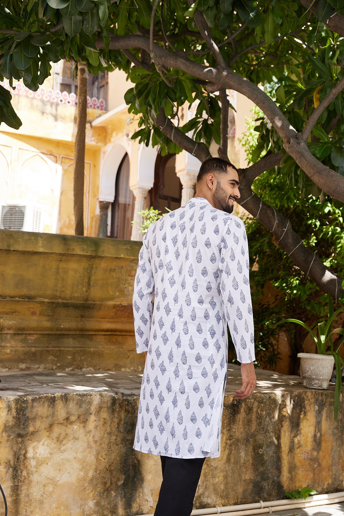 Cotton Grey-White Conch Men's Ethnic Kurta