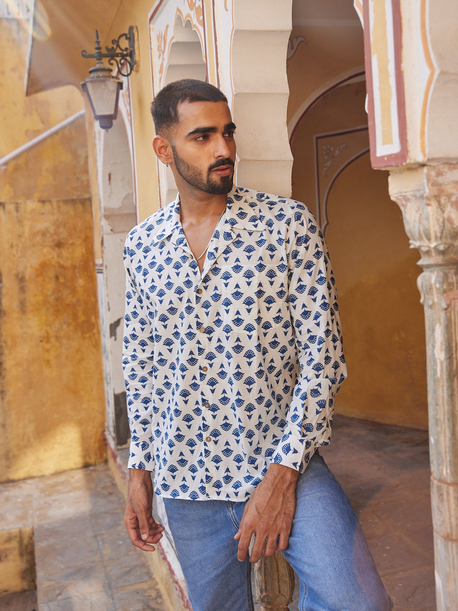 Cotton Men's Fullsleeves Blue Floral Print Shirt