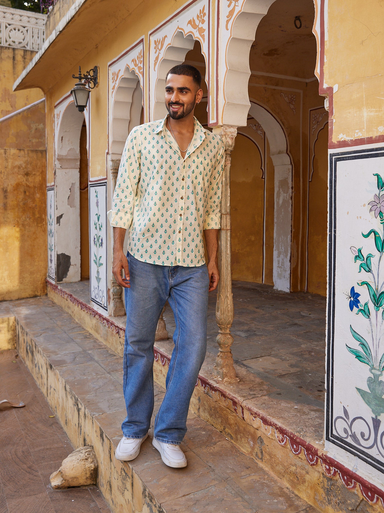 Cotton Cream-Blue Floral Men's Fullsleeves Shirt