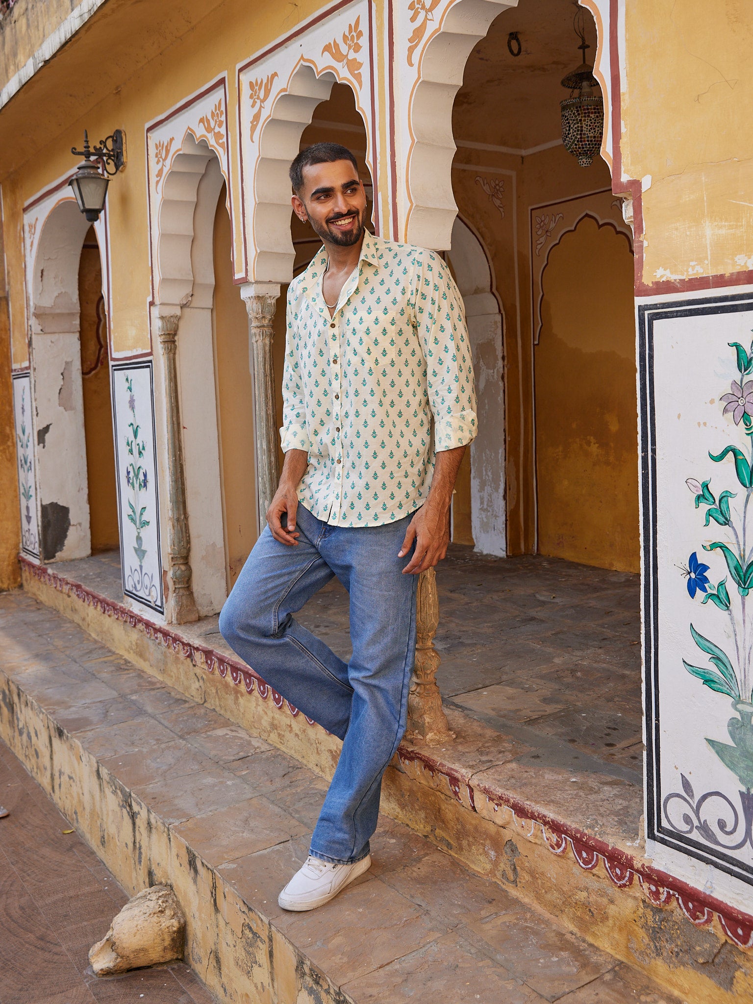 Cotton Cream-Blue Floral Men's Fullsleeves Shirt