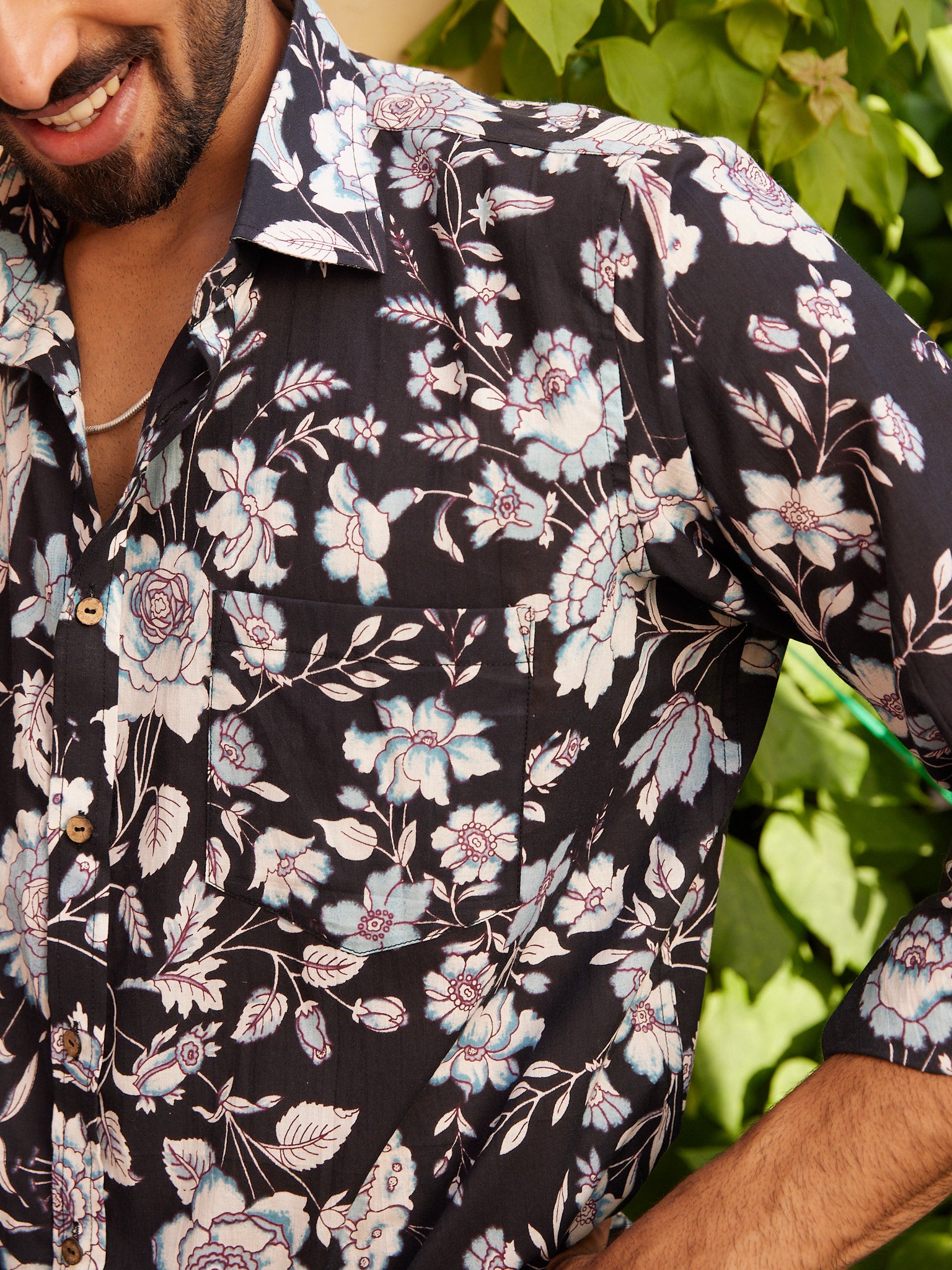 Cotton Black-White Floral Men's Full Sleeves Shirt