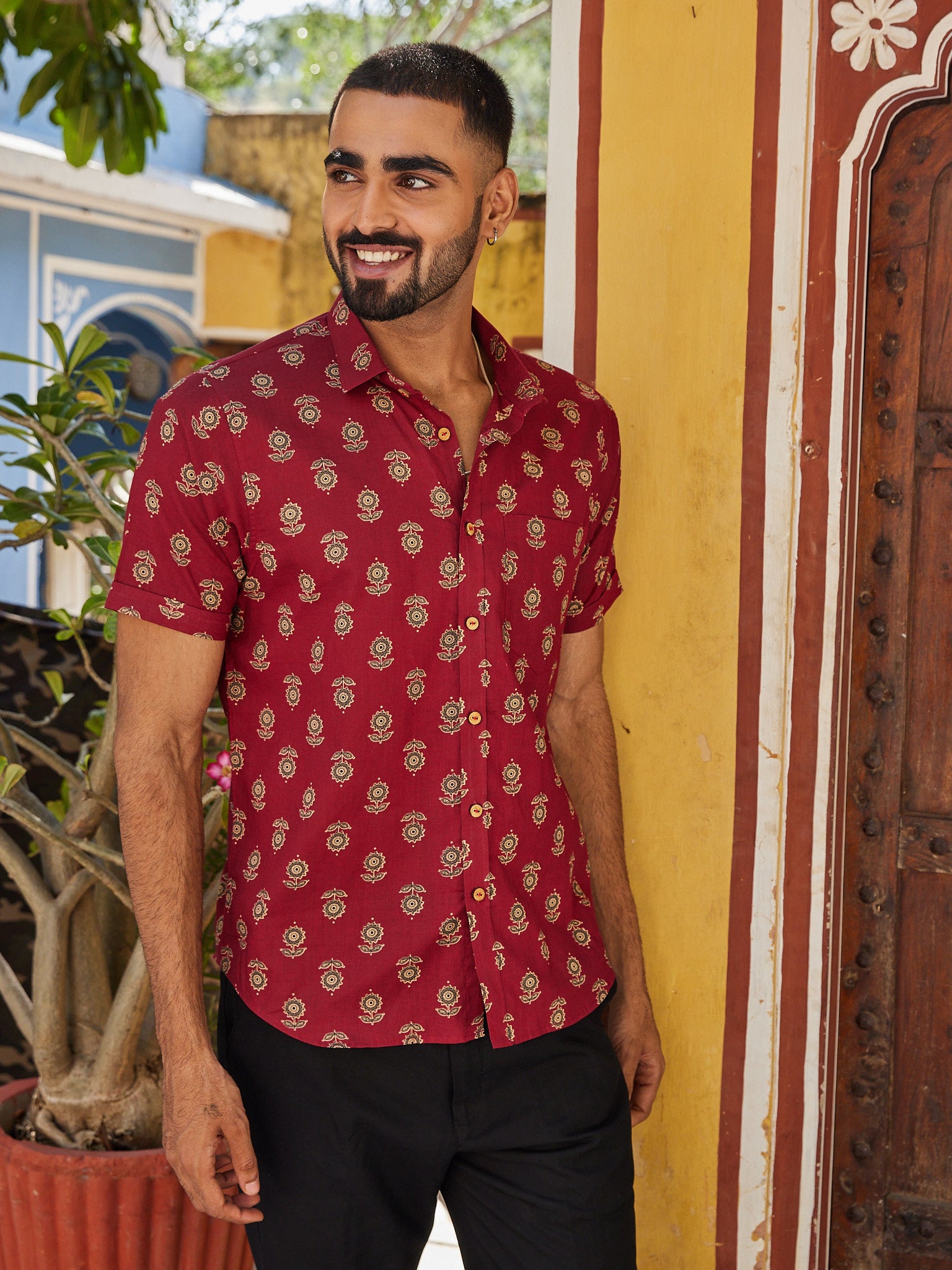 Cotton Red-Cream Floral men's Half Sleeves Shirt