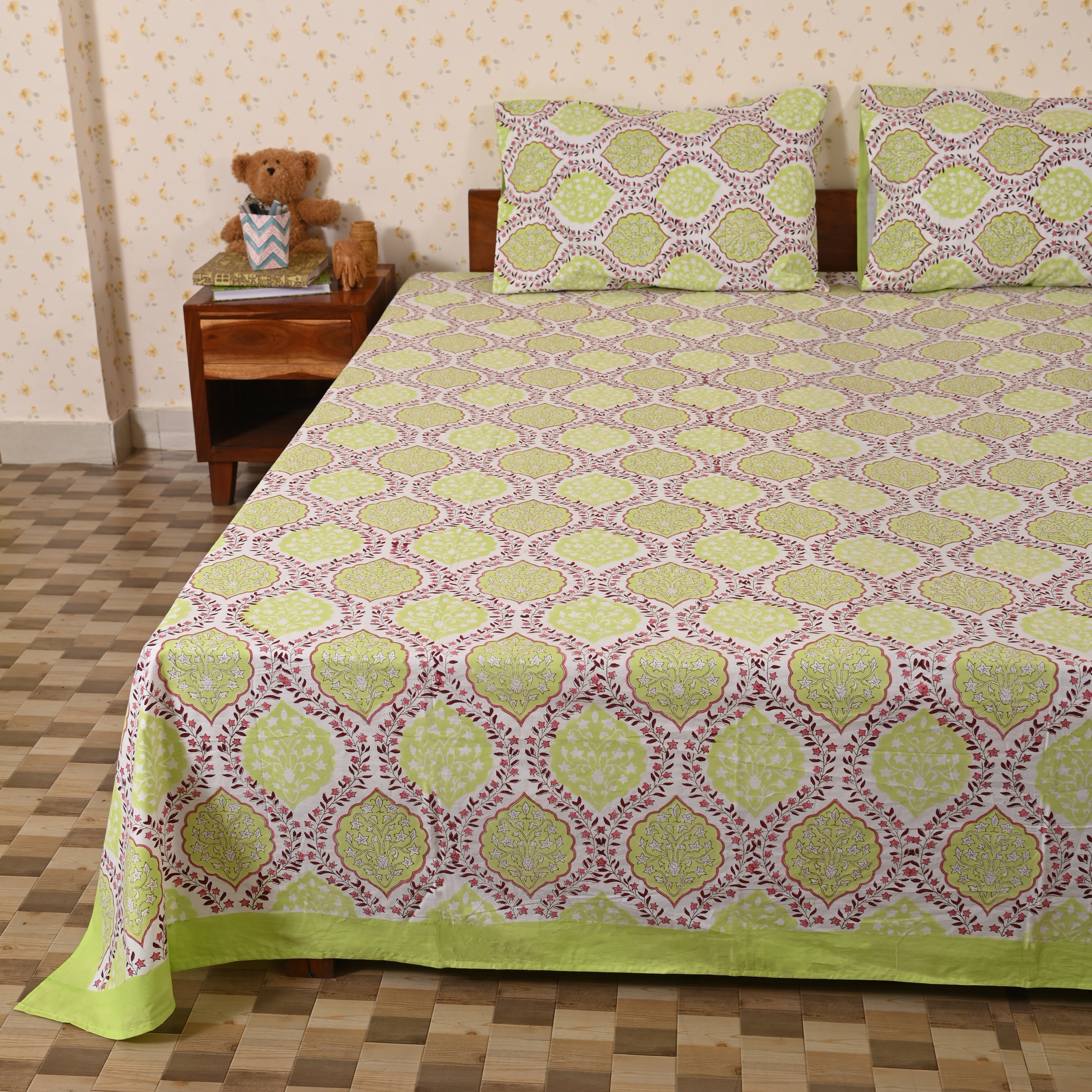 Cotton Block Print King Size Bedsheet | Green Ogee