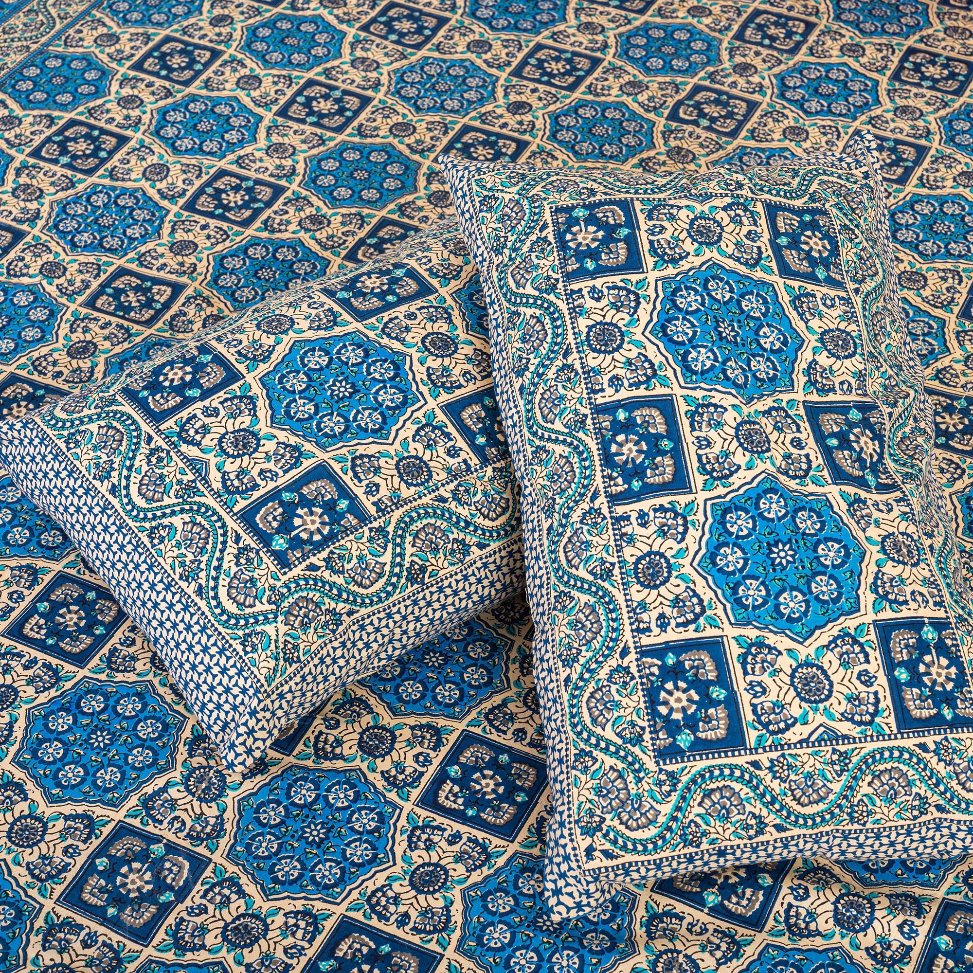 Cotton Queen Size Bedsheet - Blue Paisley booti