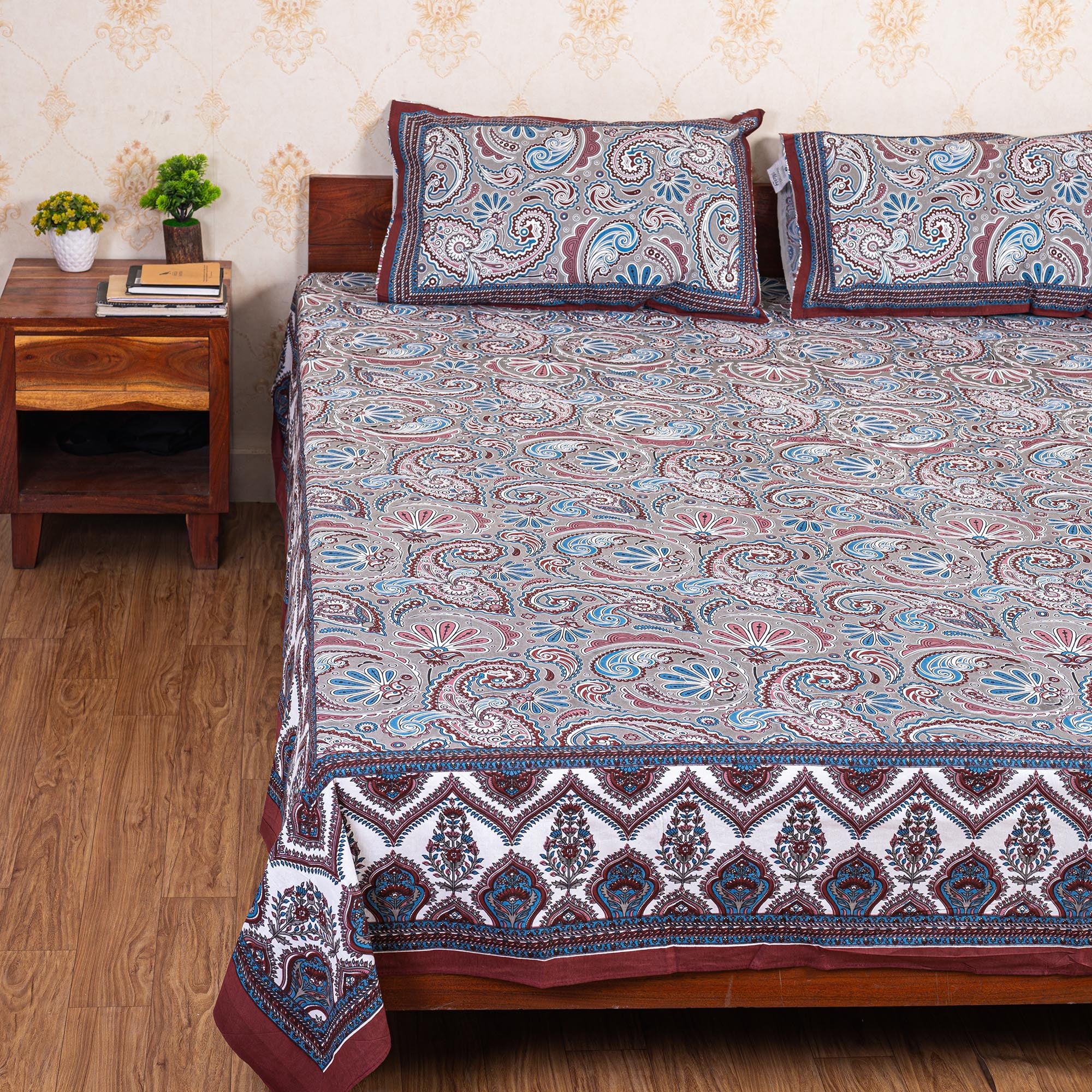 Cotton Queen Size Bedsheet - Satrangi