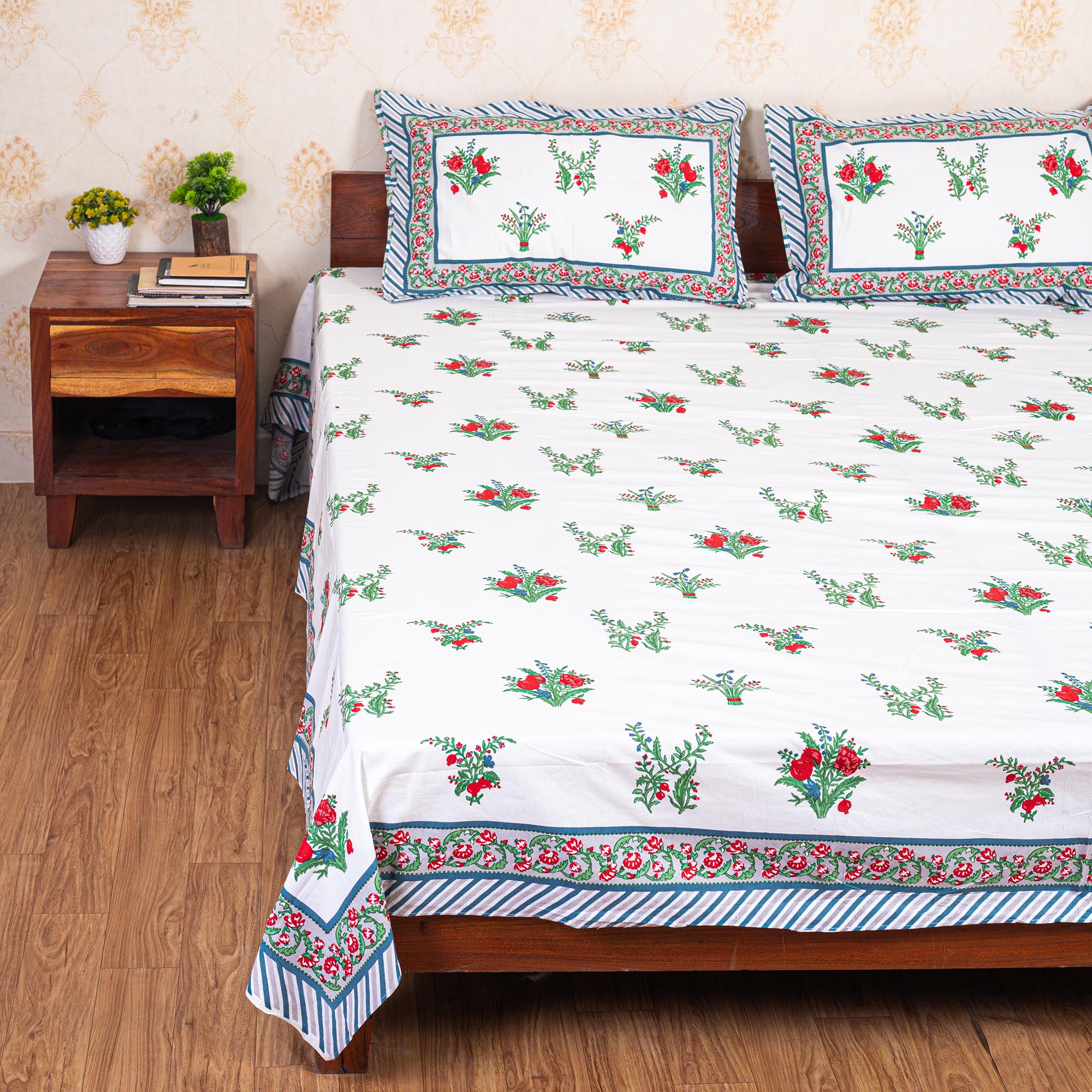 Cotton Queen Size Bedsheet - Pomegranate Booti