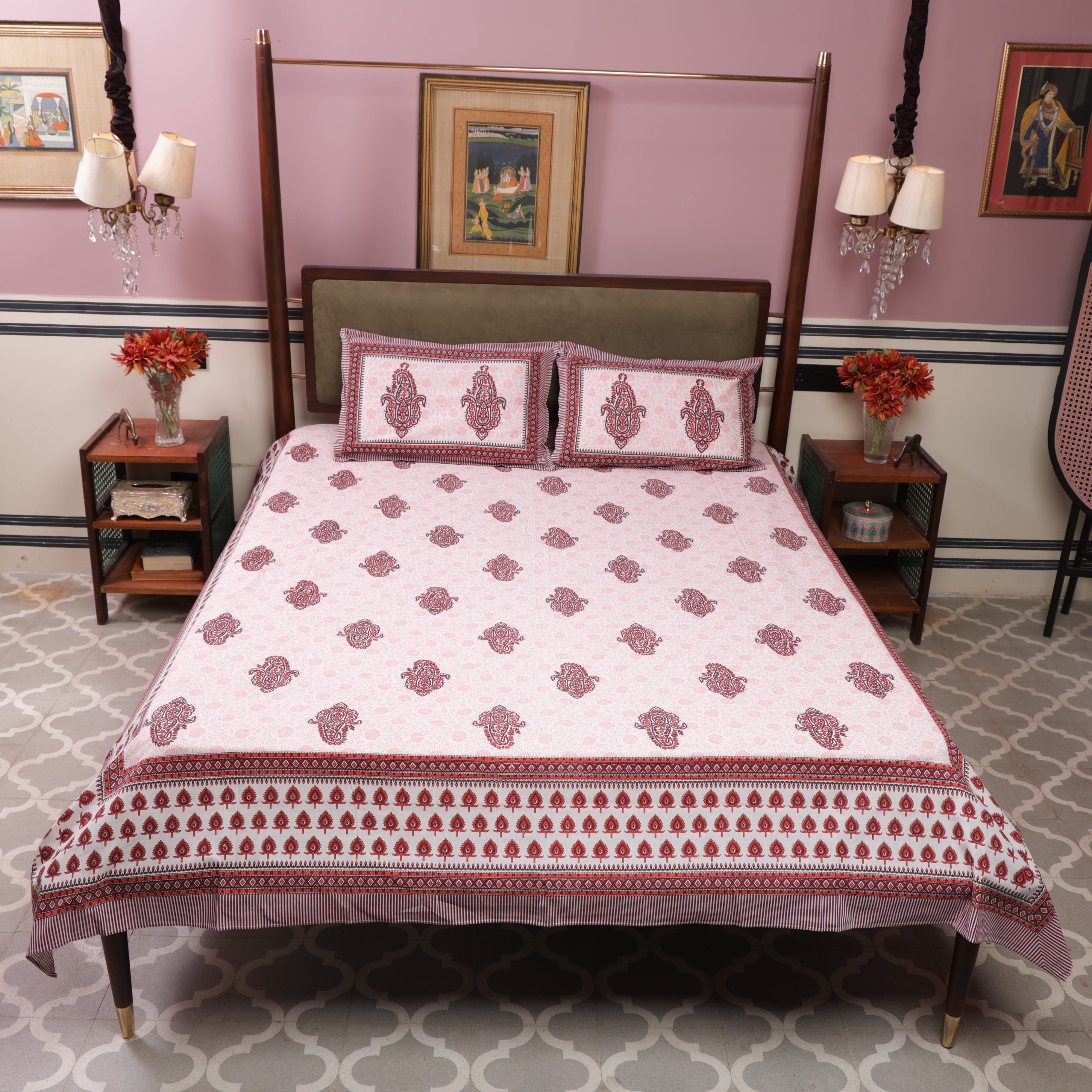 Cotton Queen Size Bedsheet Red Paisley Print