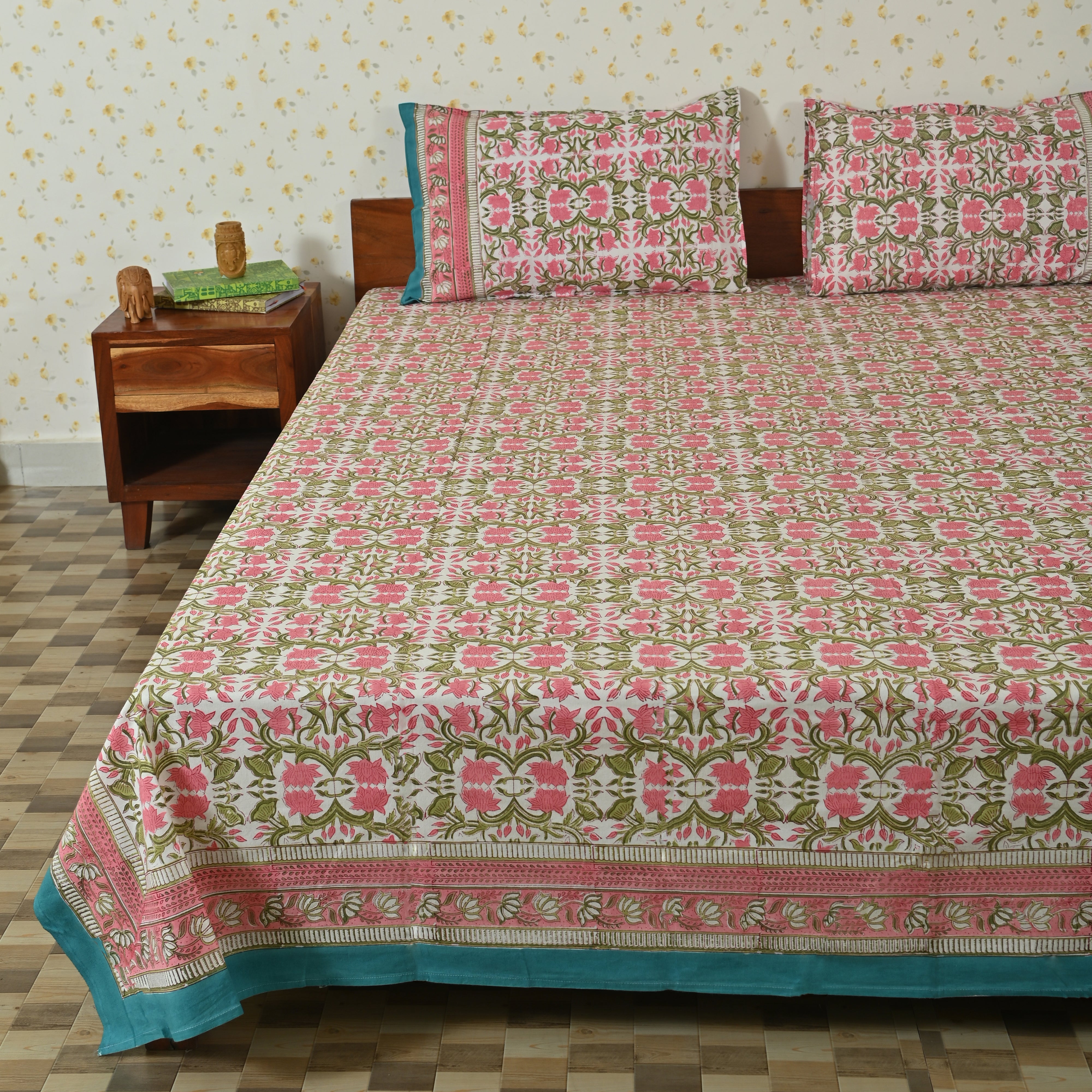 Cotton White Queen Size Pink Green Floral Jaal Bedsheet