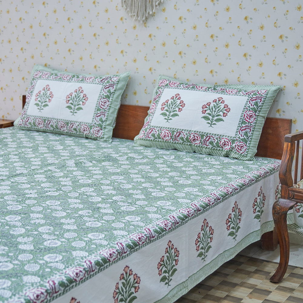 Cotton White Green Floral Print Queen Size Bedsheet