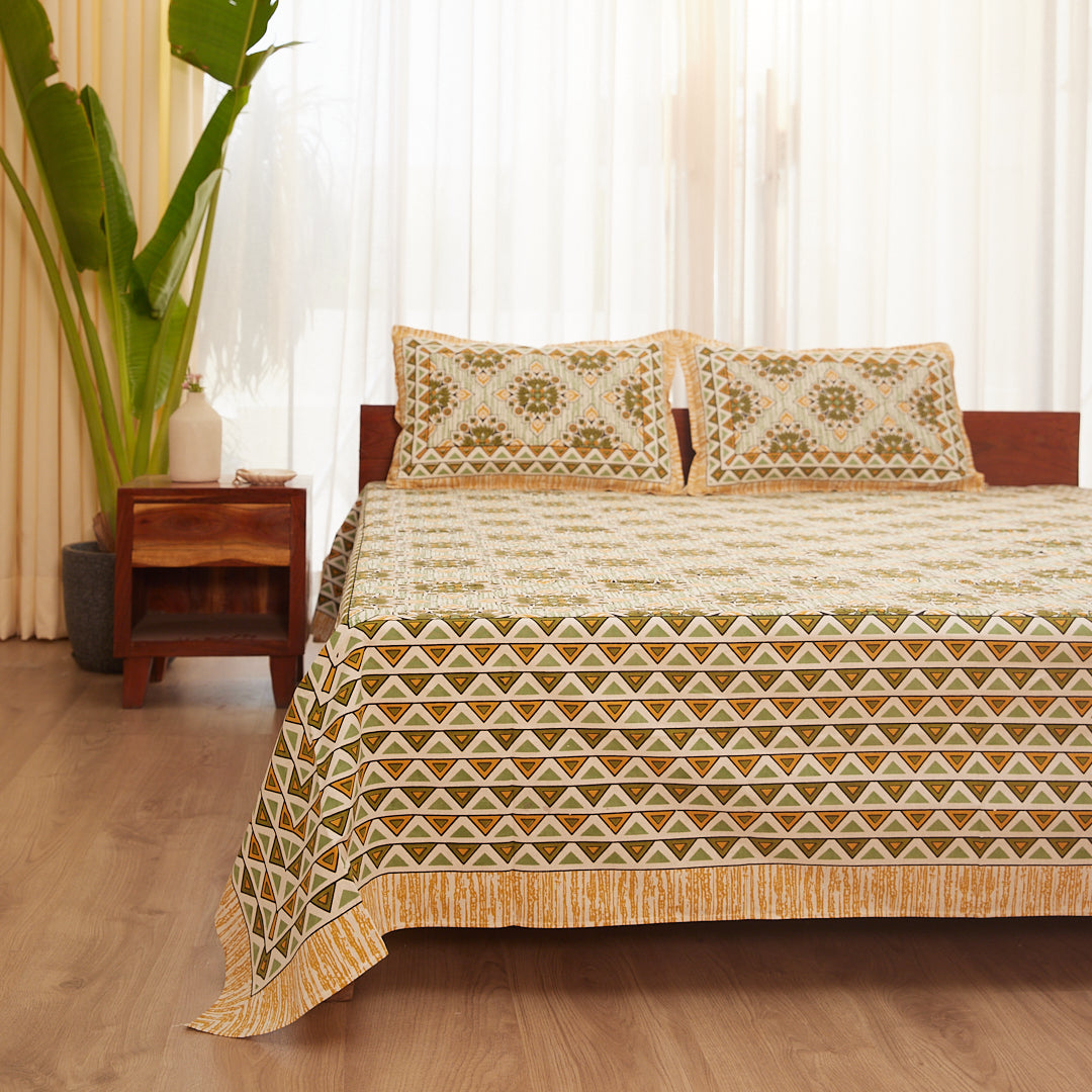 Cotton Queen Size Bedsheet Green-Orange Palmette Print