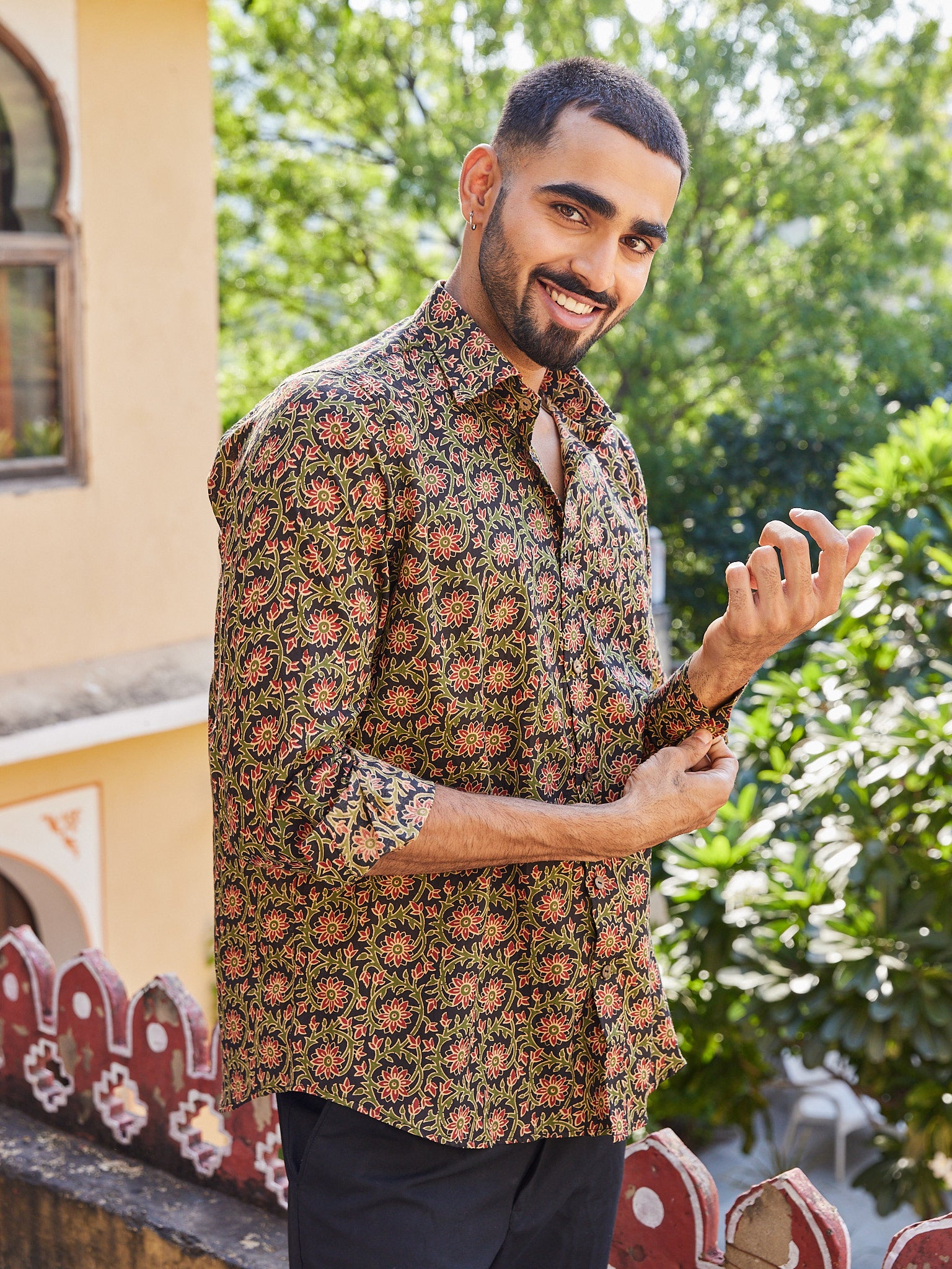 Cotton Black Green Floral Jaal Men's Fullsleeves Shirt