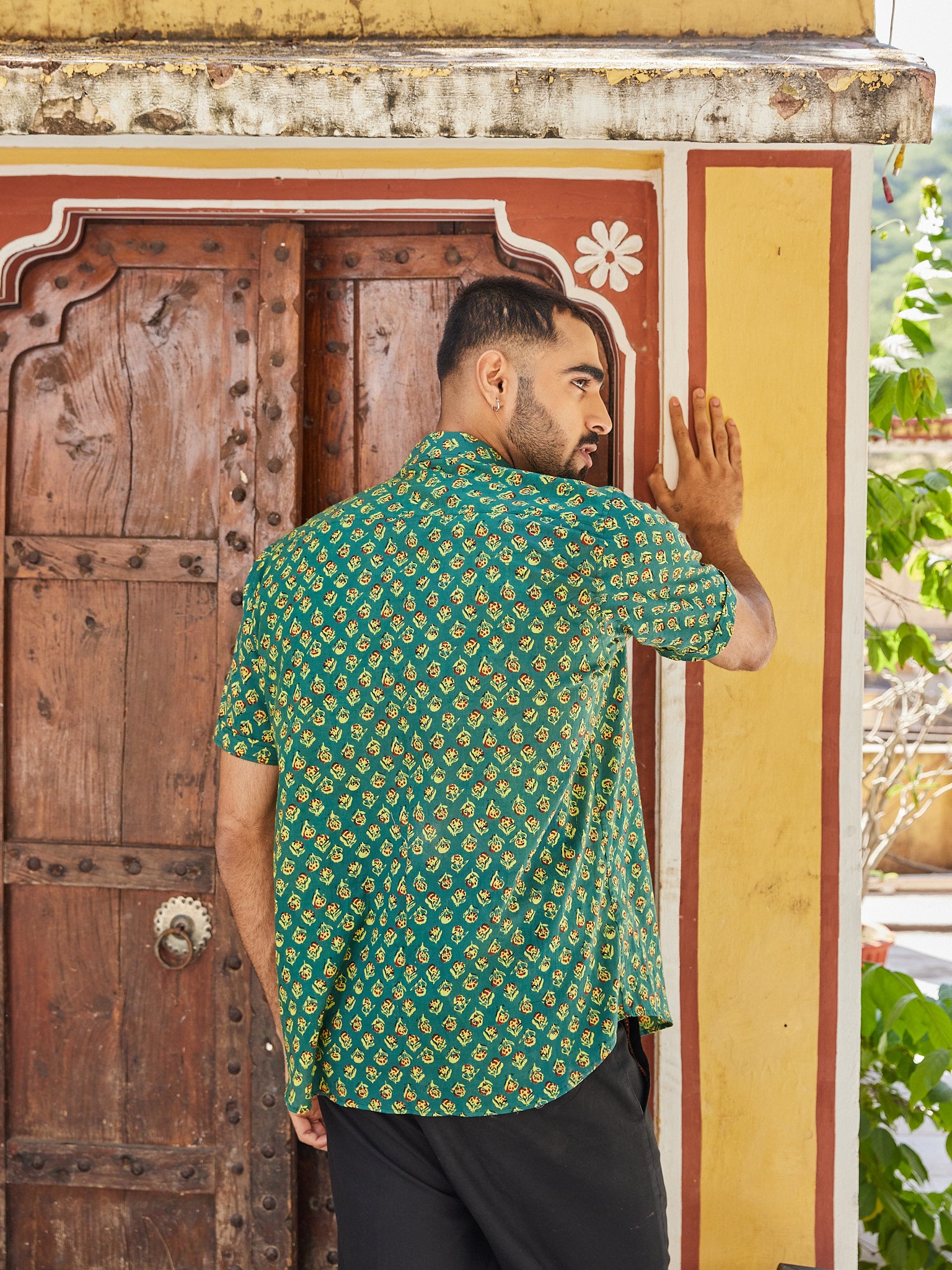 Cotton Men's Green-Mustard Floral Half Sleeves Shirt